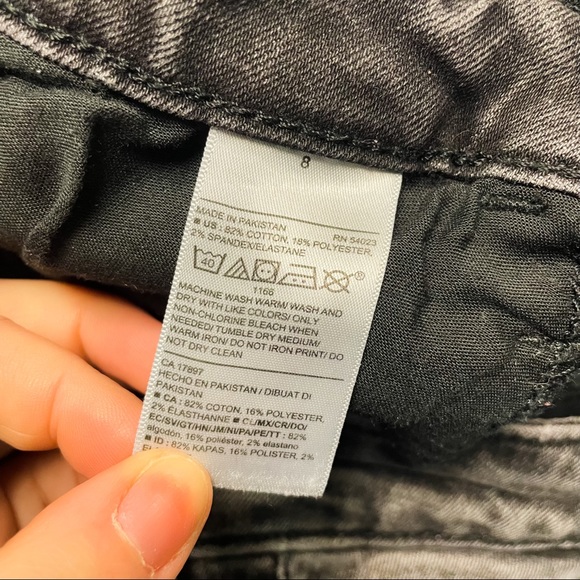 Old Navy Black High-Waisted Button-Fly Rockstar Super Skinny Ankle Jeans Size 8 - Picture 9 of 9